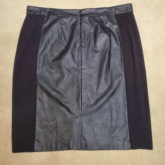 NWT Natori Faux Leather/Knit Pencil Skirt - Picture 5 of 8